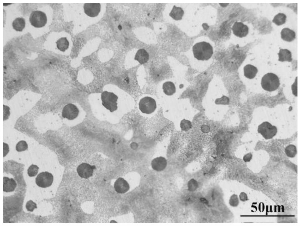 一種高強(qiáng)度、高韌性的球墨鑄鐵及其制備方法與應(yīng)用